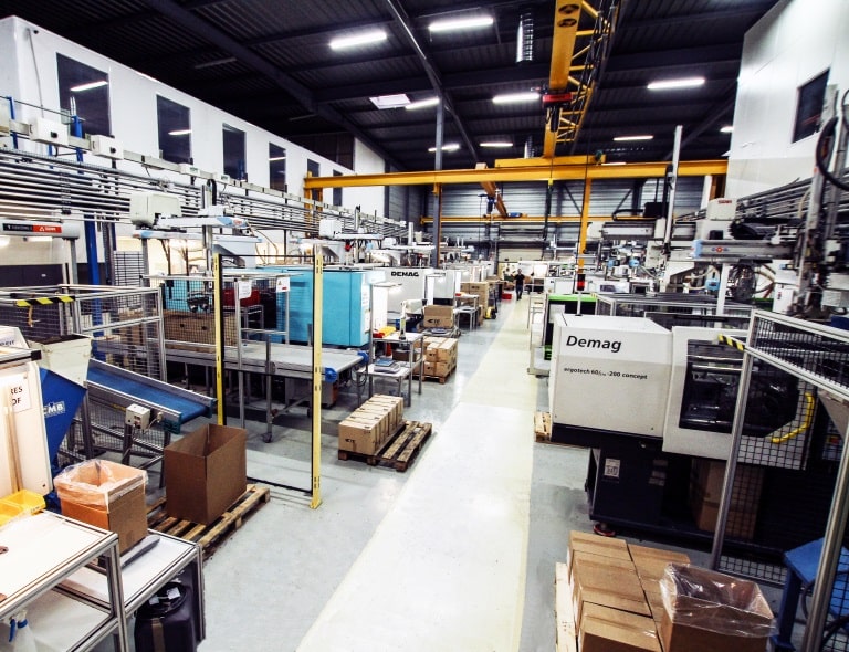 Usine injection plastique MICROPLAST Ile-de-France